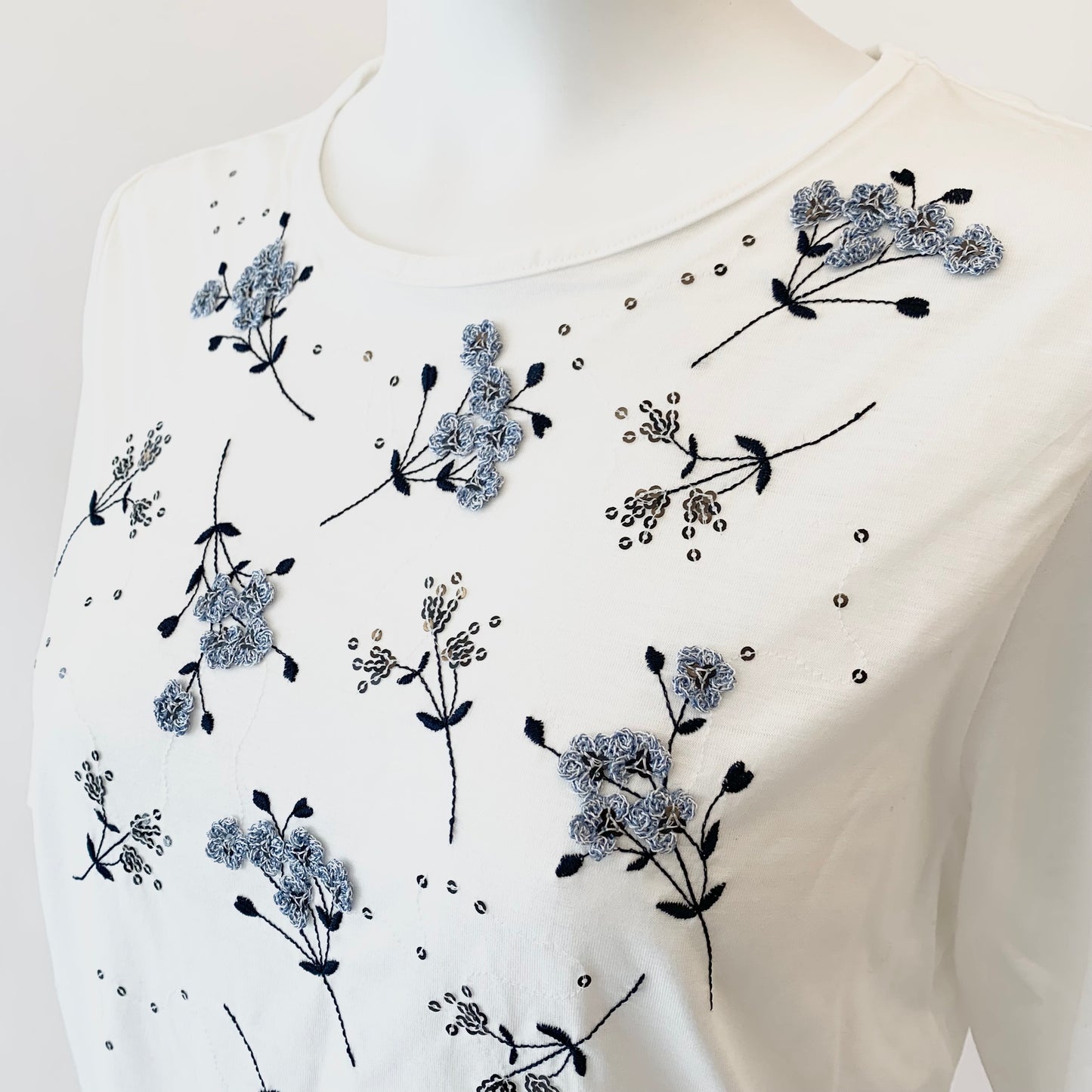 【OUTLET】五分袖 花刺しゅうカットソー MIMO MODA 2542500