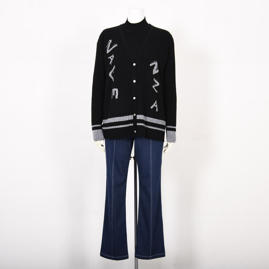 【滑らかタッチ】縦ラインロゴ ニットカーディガン VALENZA 5153704