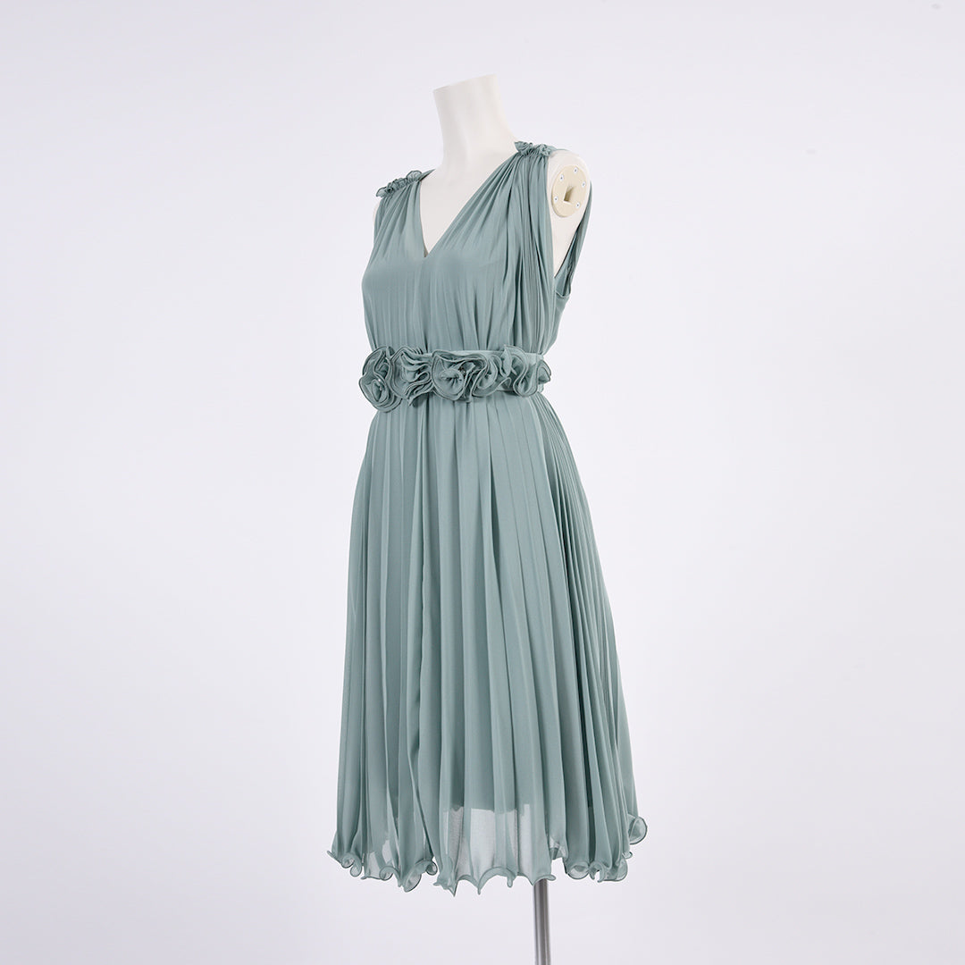 Pleated dress with flower belt Dear Princess 