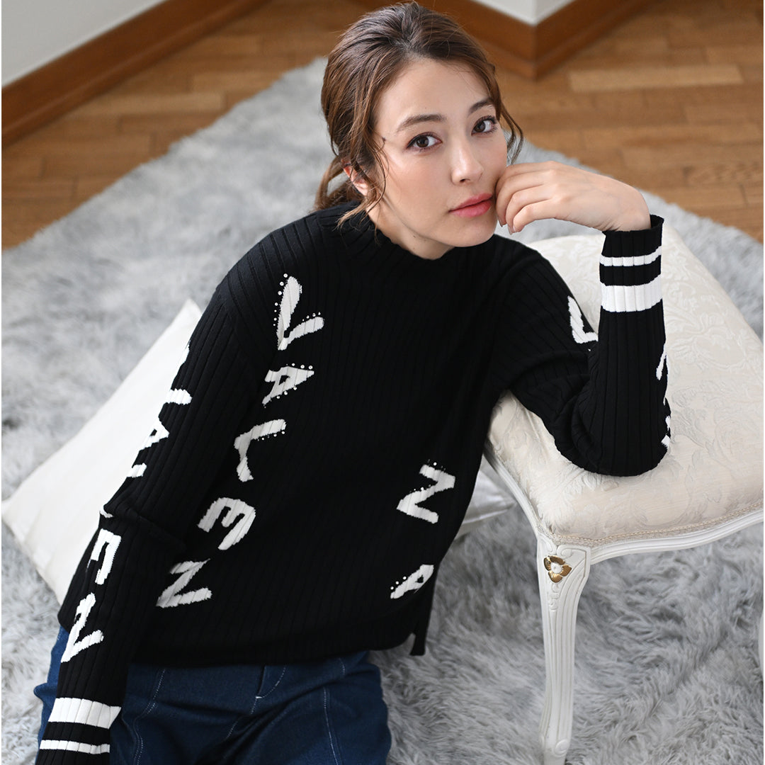 【滑らかタッチ】縦ラインロゴ ハイネックニット　VALENZA　5153700