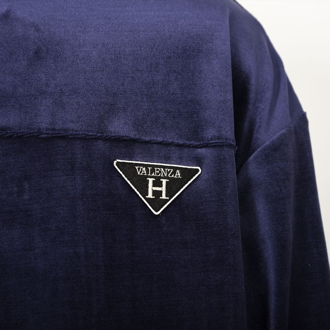 【上品な光沢】フロントモチーフ ストレッチベロアカットソー　VALENZA home　5352304