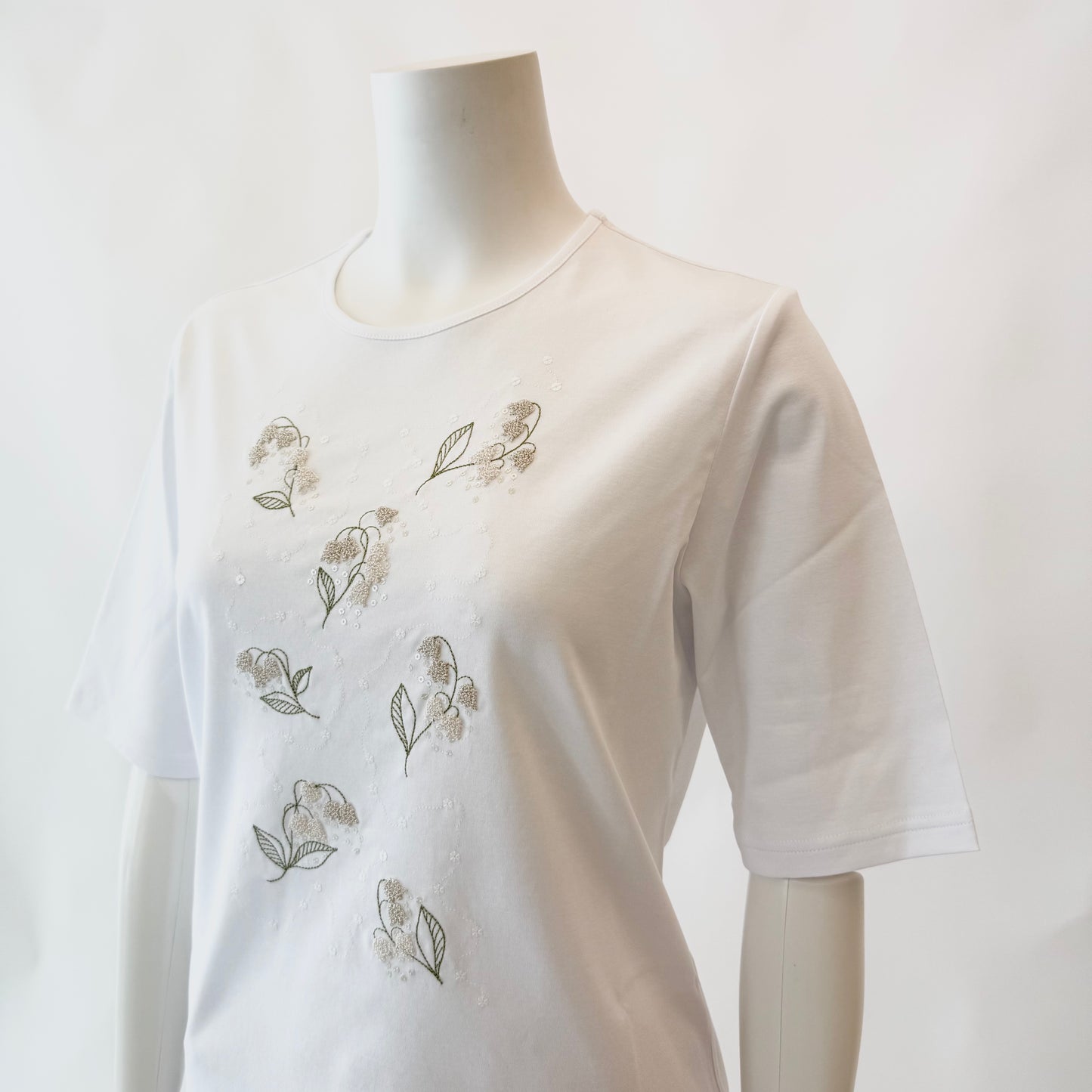 【コットン100%】すずらんモチーフカットソー　MIMO MODA　2552261