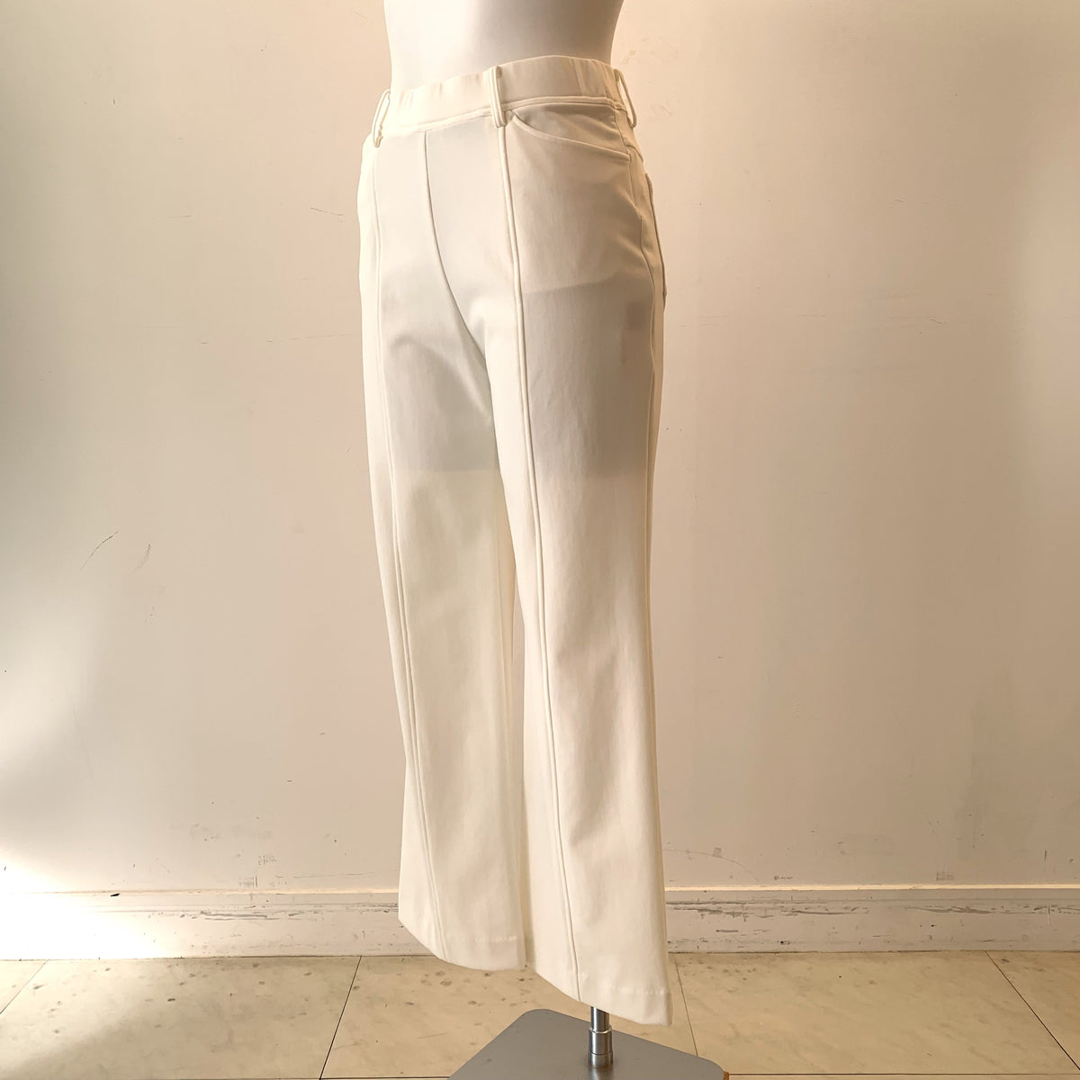 【Lサイズ】発熱効果　ストレッチパンツ　 VALENZA