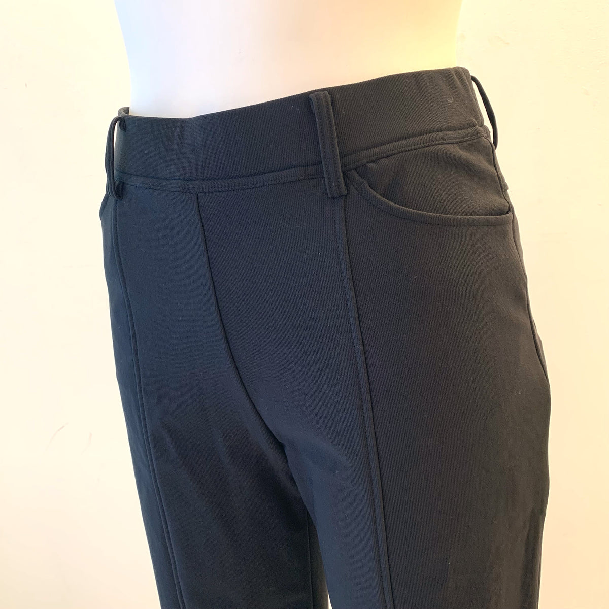 【Lサイズ】発熱効果　ストレッチパンツ　 VALENZA