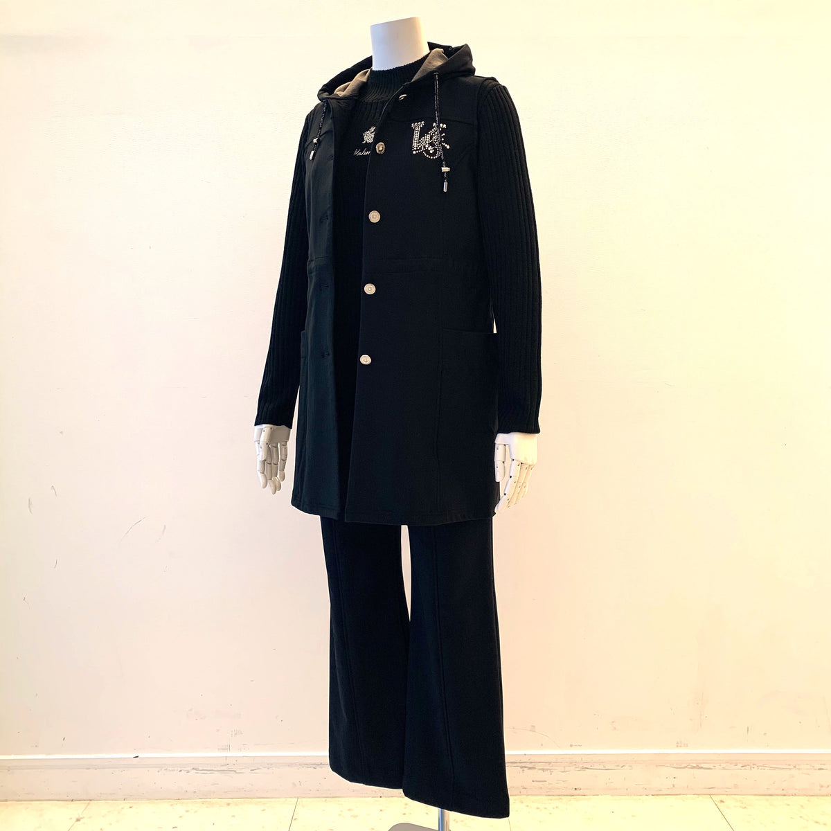 【Lサイズ】発熱効果　ストレッチパンツ　 VALENZA