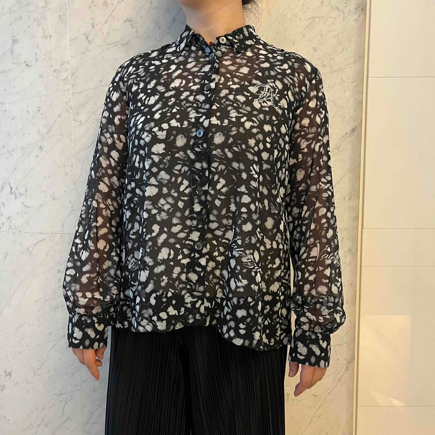 【透け感】【オリジナルプリント】レオパード柄　ブラウス　VALENZA　5151604