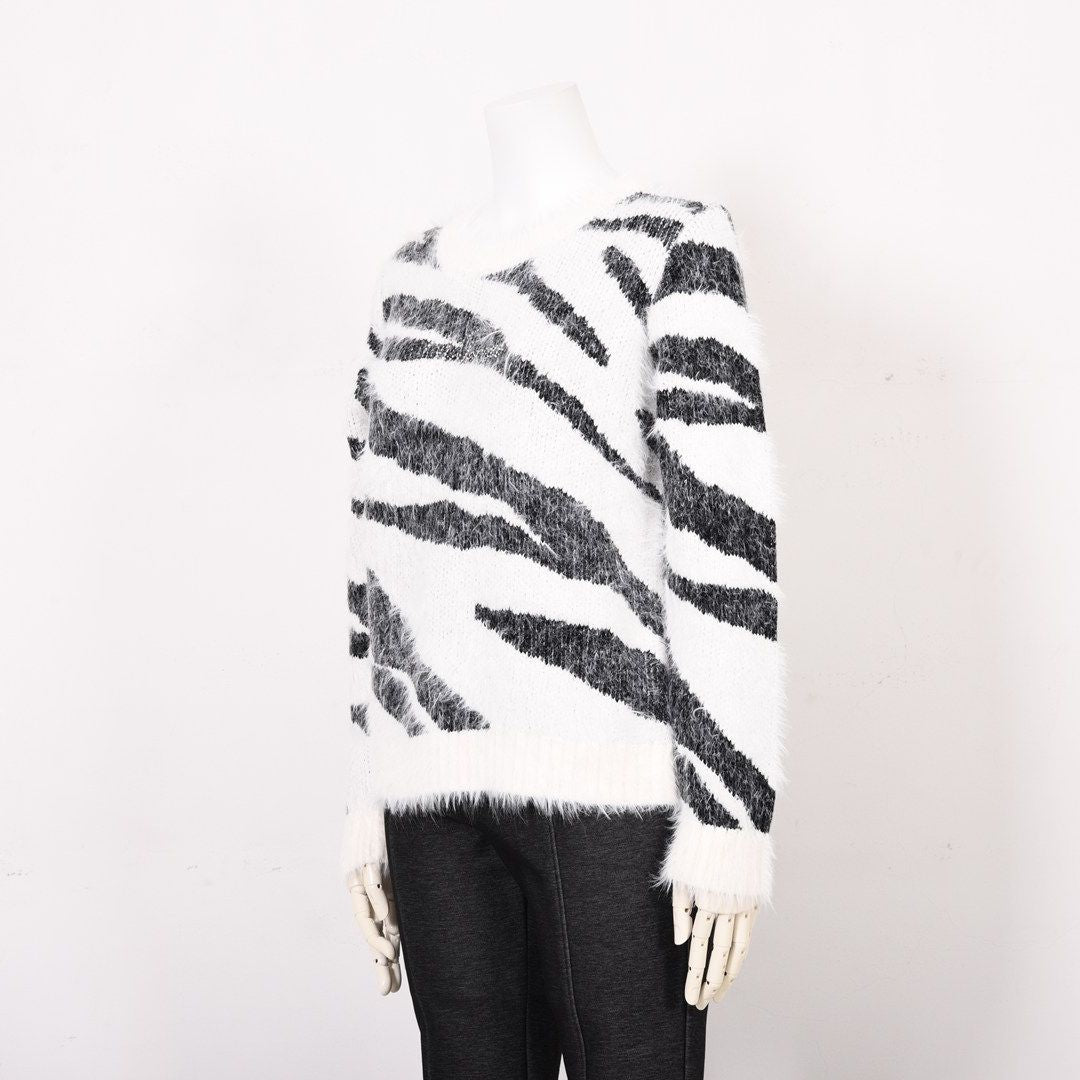 ゼブラ柄 ふわふわニット　VALENZA　5153705