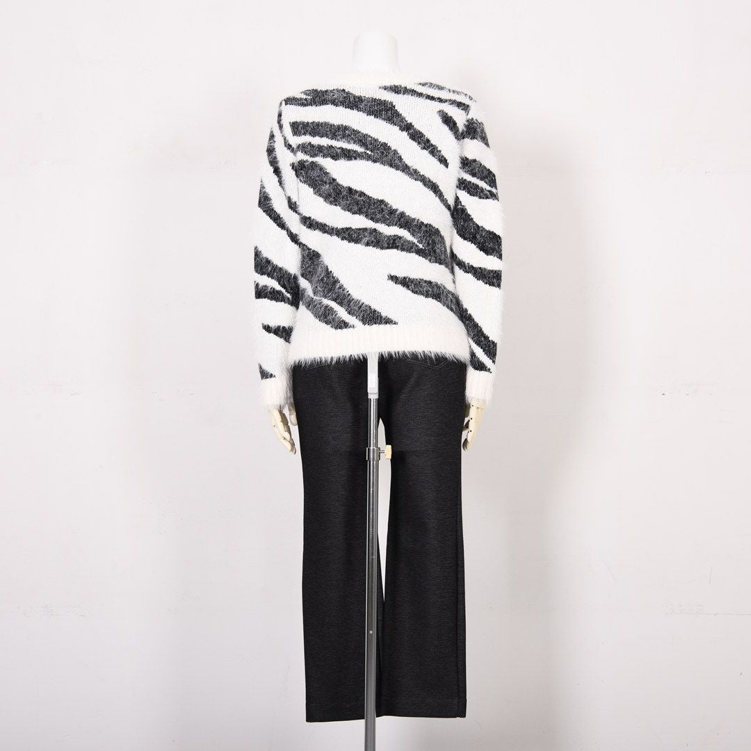 【Lサイズ】ゼブラ柄 ふわふわニット　VALENZA　5553705
