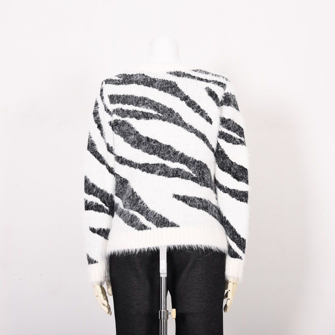 【Lサイズ】ゼブラ柄 ふわふわニット　VALENZA　5553705