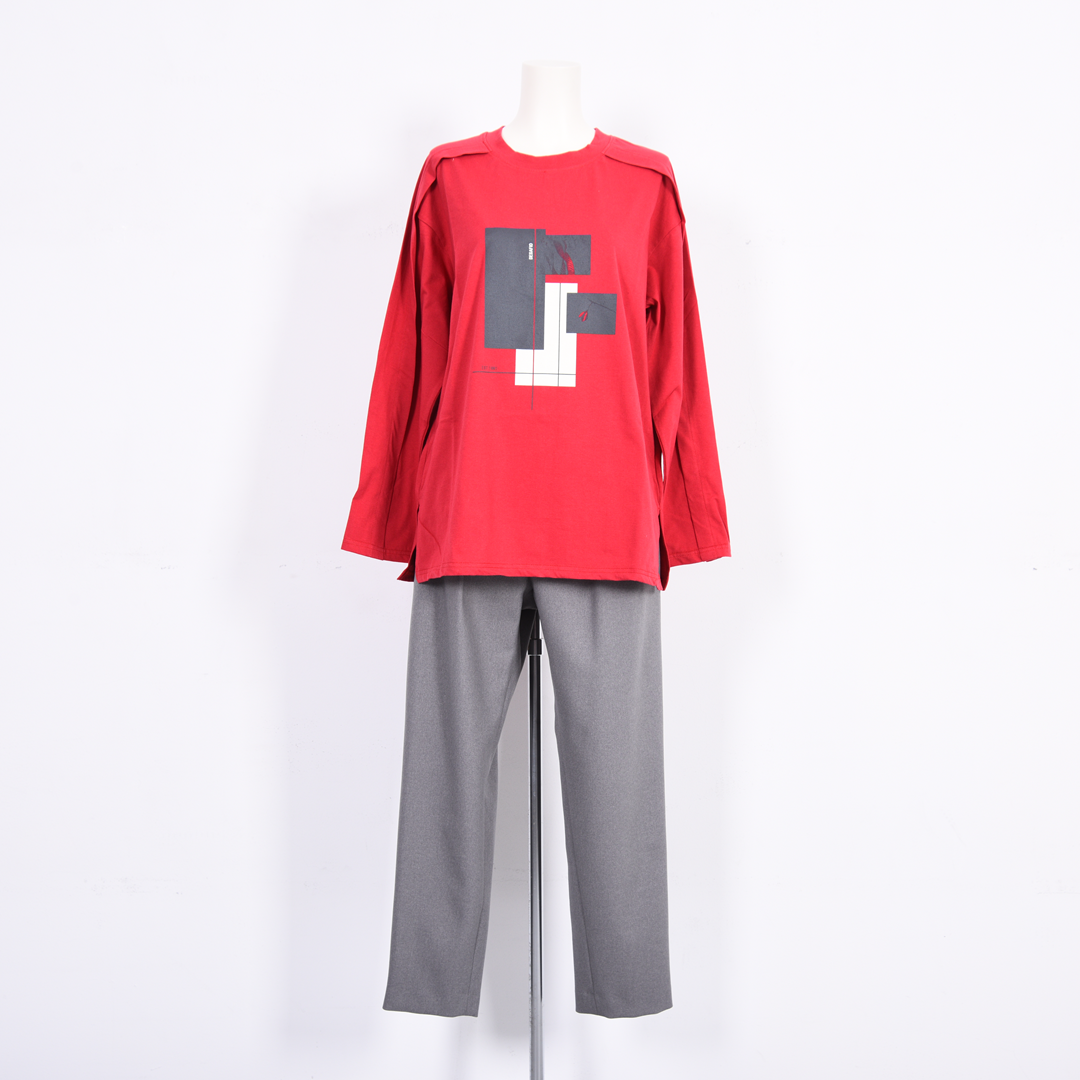 【綿100%】フリントモチーフ　カットソー　B DONNA　6052119