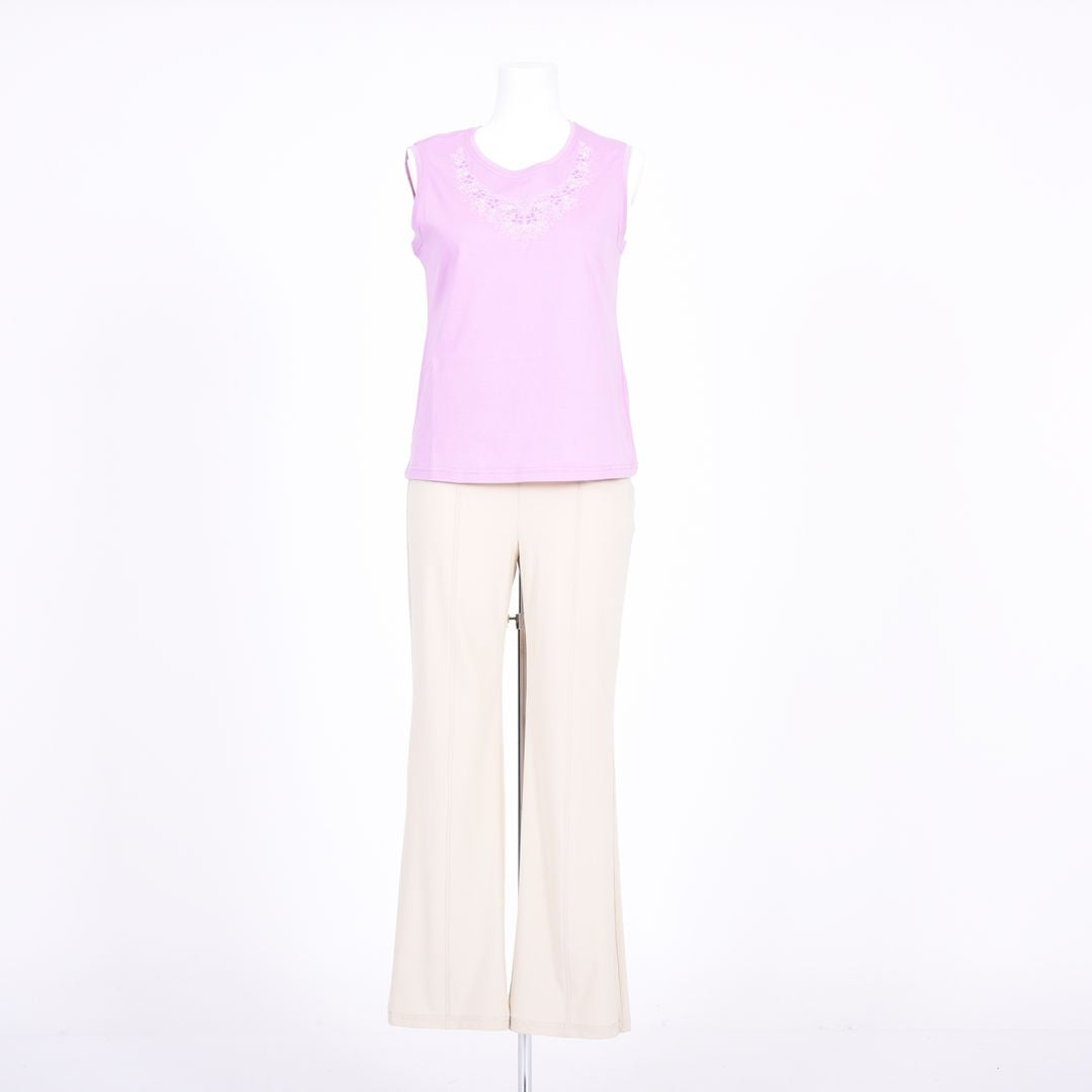 【コットン100%】刺しゅうモチーフ　ノースリーブカットソー　MIMO MODA　2562750