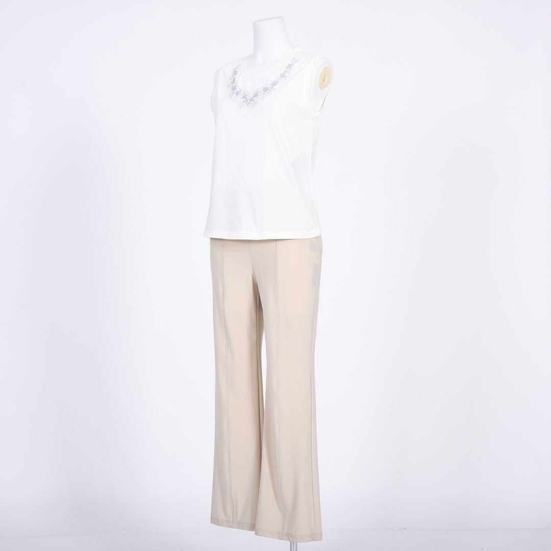【コットン100%】刺しゅうモチーフ　ノースリーブカットソー　MIMO MODA　2562750