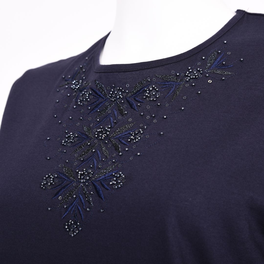 【コットン100%】刺しゅうモチーフカットソー　MIMO MODA　2562751
