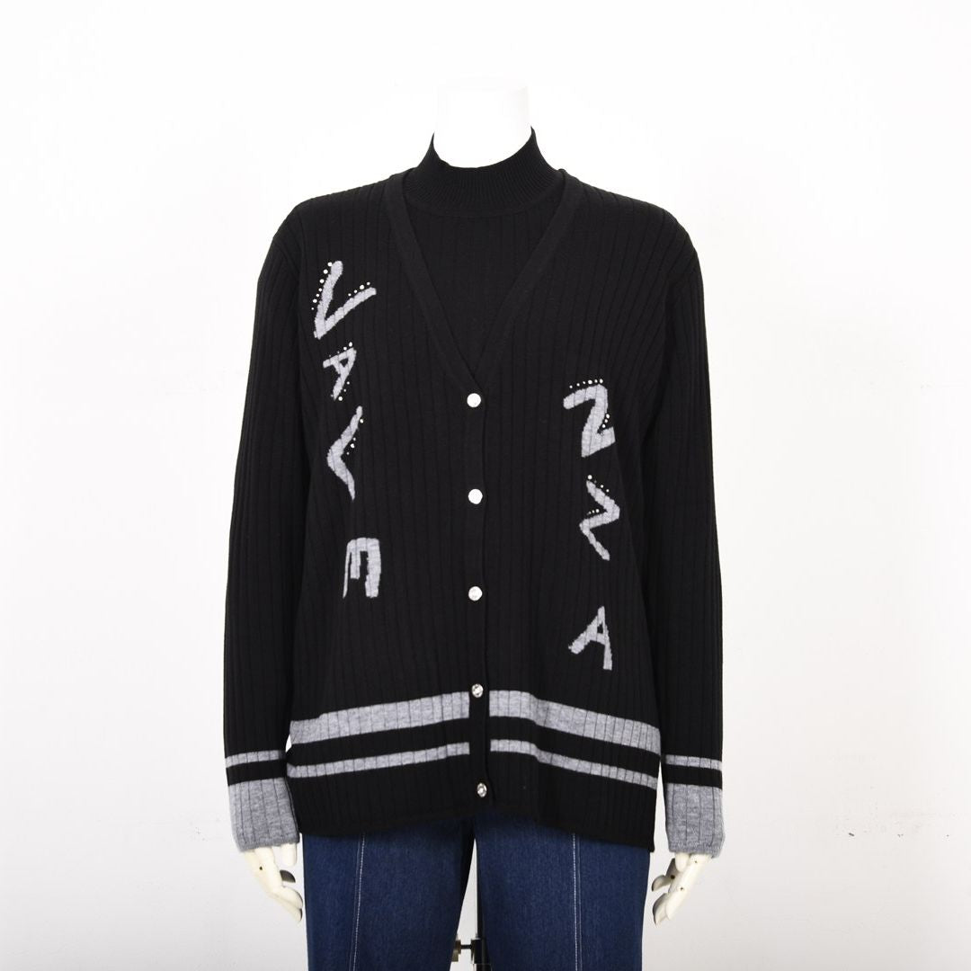 【Lサイズ】【滑らかタッチ】縦ラインロゴ ニットカーディガン　VALENZA　5553704