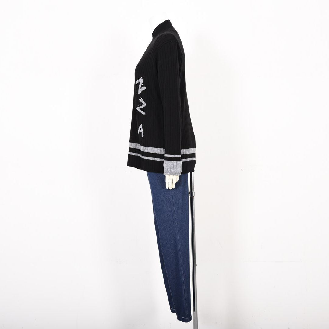 【滑らかタッチ】縦ラインロゴ ニットカーディガン　VALENZA　5153704