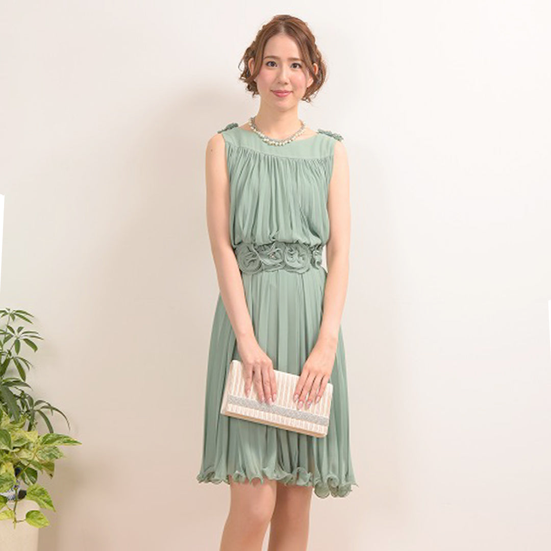 Pleated dress with flower belt Dear Princess 