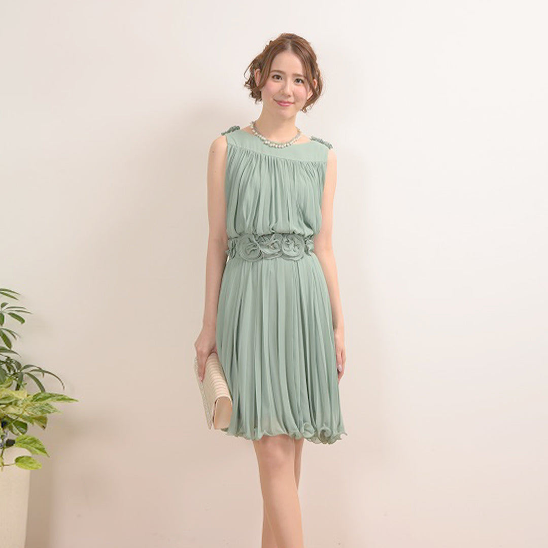 Pleated dress with flower belt Dear Princess 