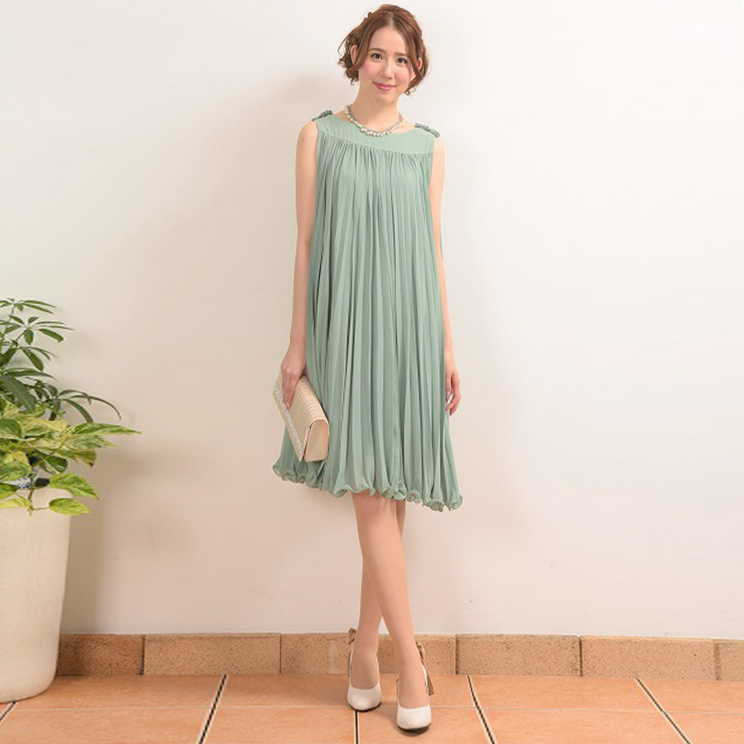 Pleated dress with flower belt Dear Princess 